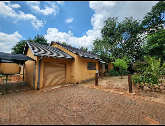 3 BEDROOM HOUSE FOR SALE IN GREENHILLS